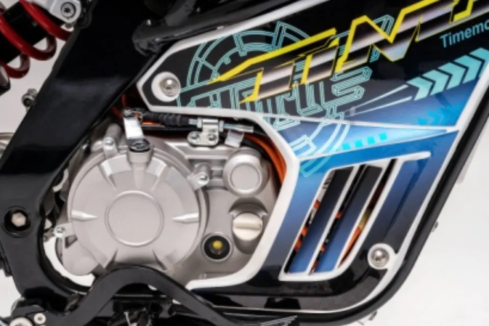 ET Motor & Battery Compartment component