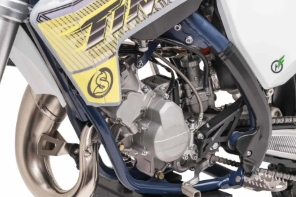 HS85 Two-Stroke Engine component