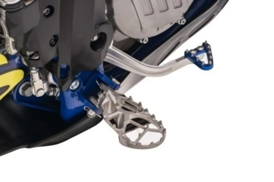 S300 Aluminium-Alloy Footpegs component