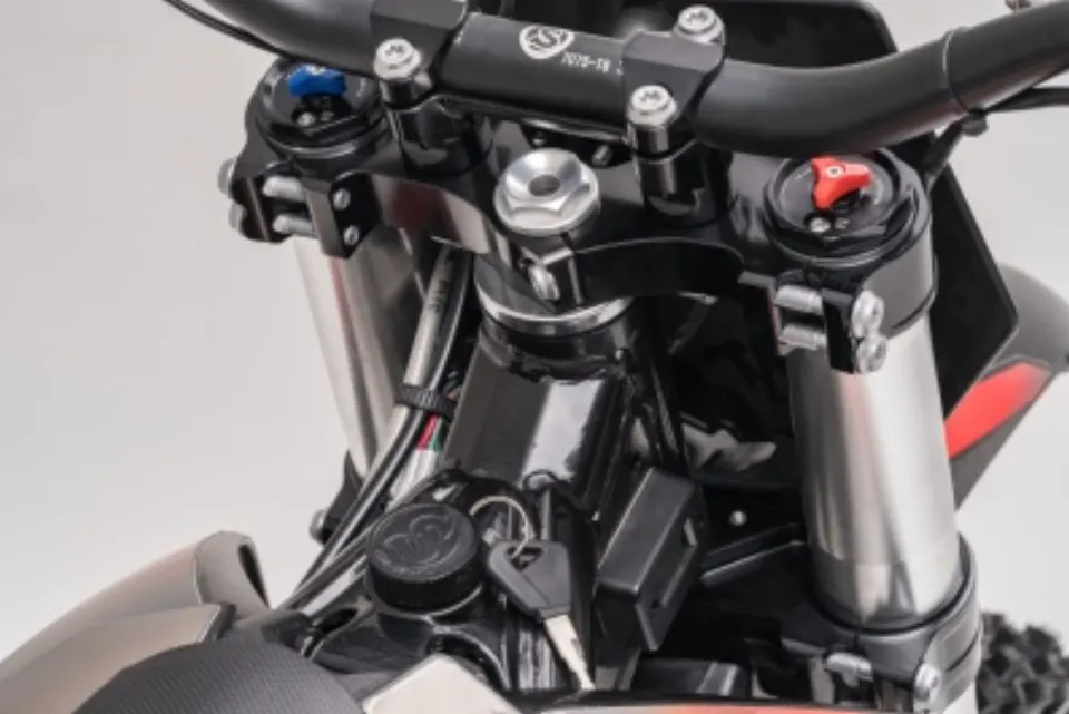 SJ Triple Clamp component